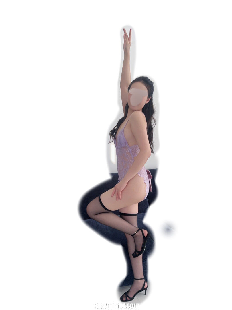 1 (8)