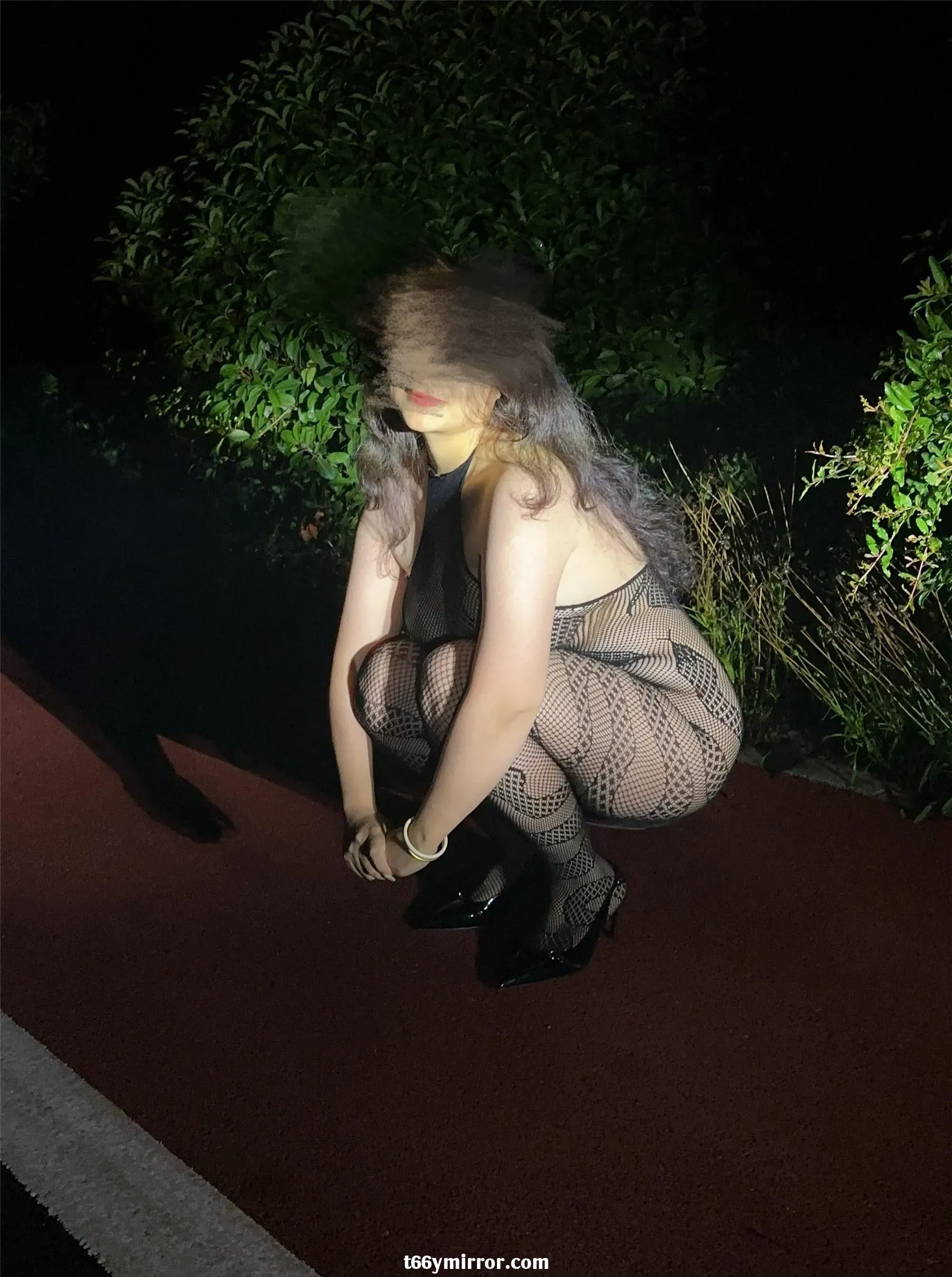 1 (13)