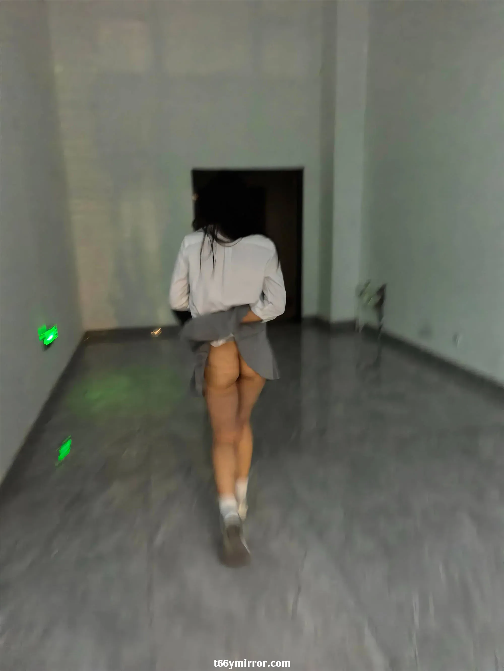 1 (2)