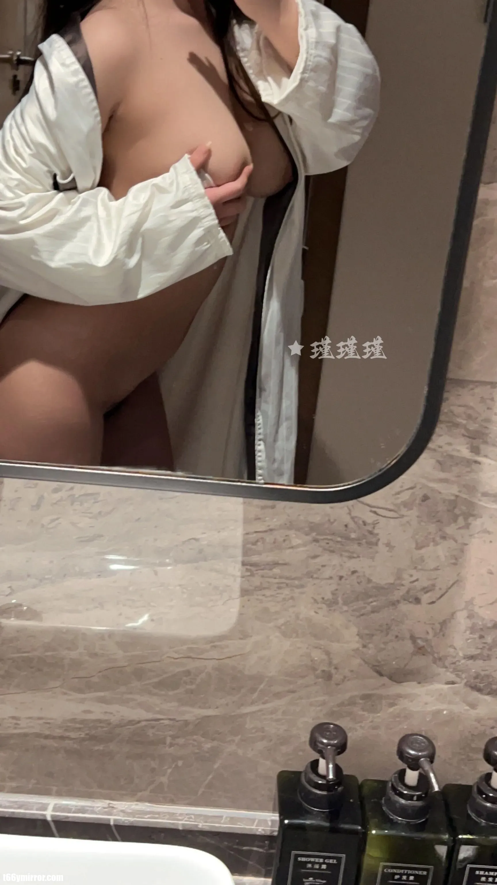 1 (22)