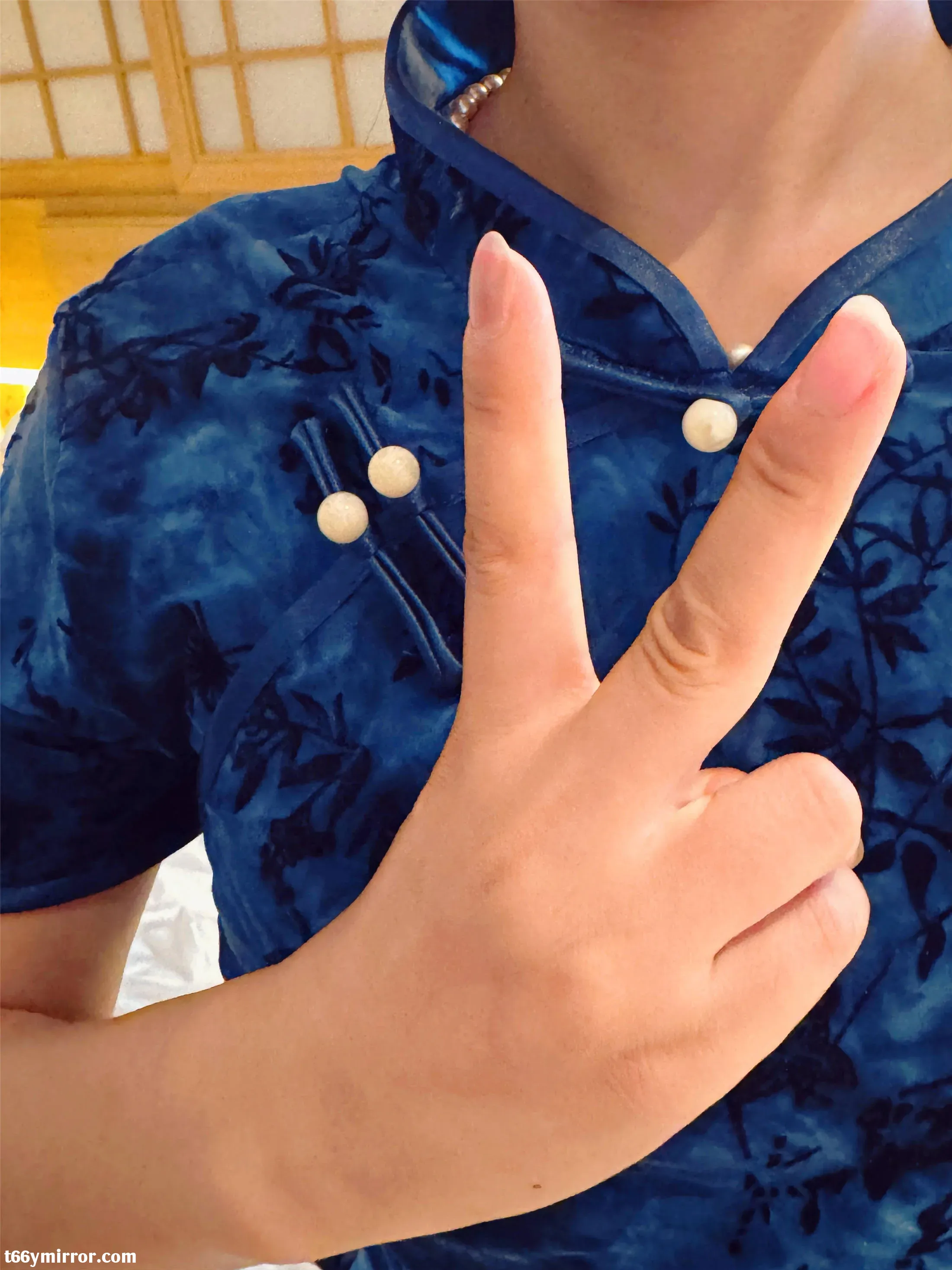 1 (22)