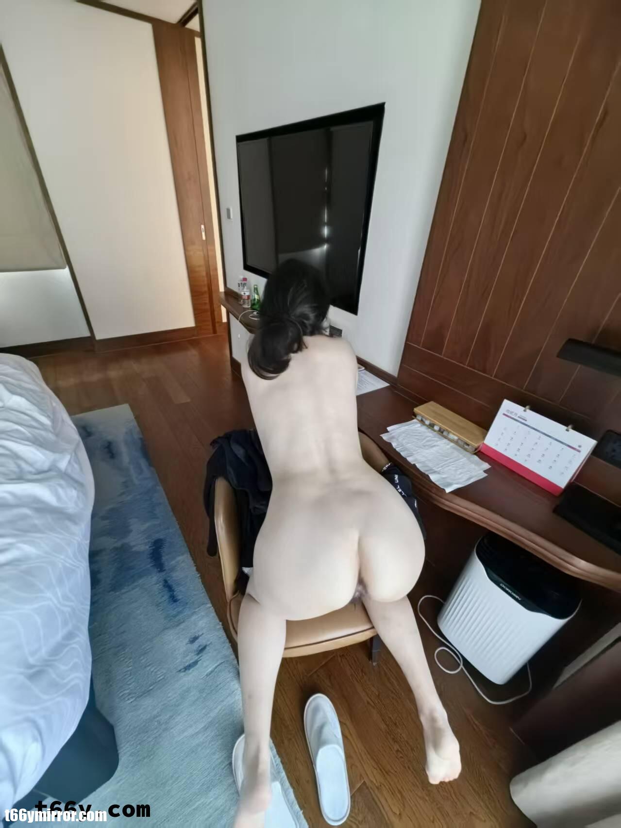 1 (10)